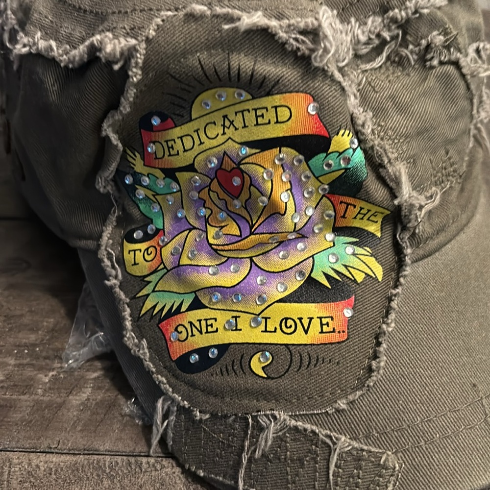 Hat - Picture 3 of 6